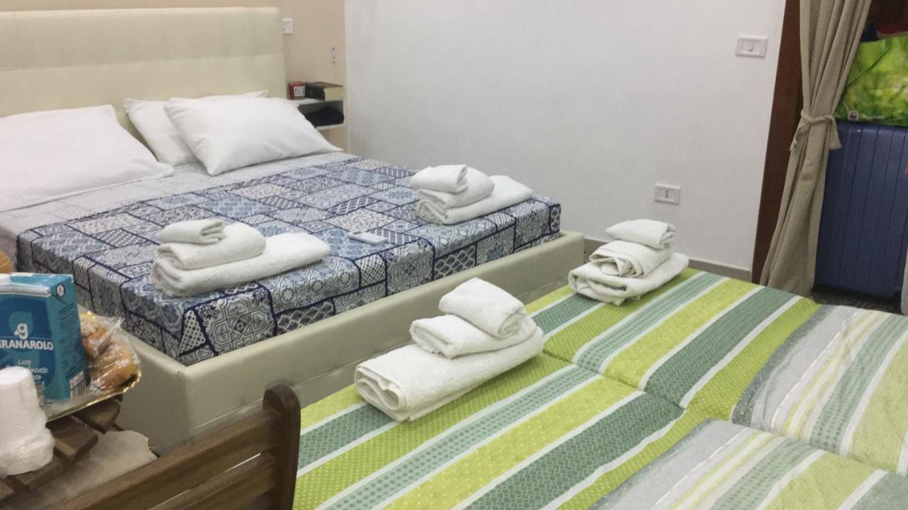 Decumani Prestige Bed and Breakfast Nápoles Exterior foto